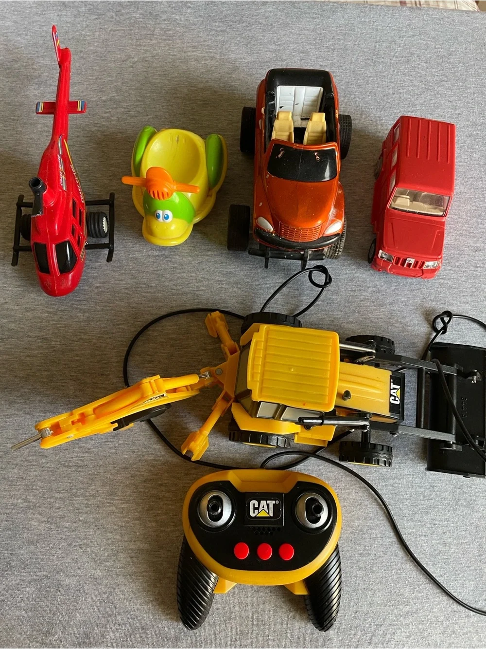 Remote Control Yellow Excavator Toy for Kids - Yellow not working